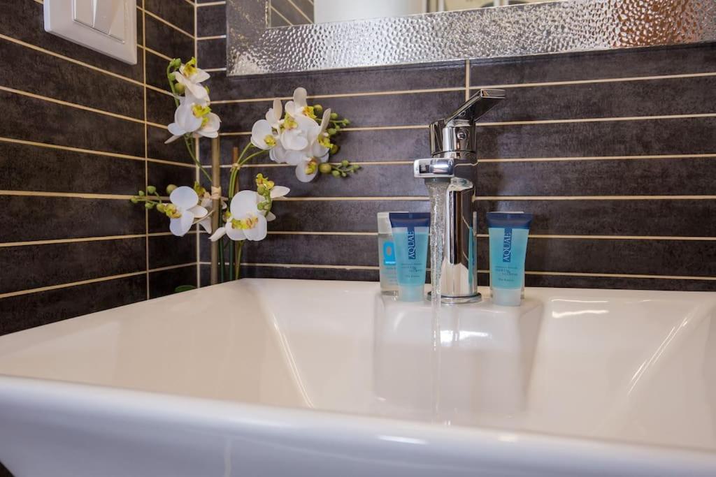Apartment Girolamo's Jacuzzi Place Rom